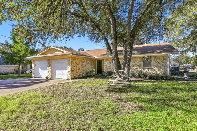 4110 Apache Trail Court, Granbury, TX 76048