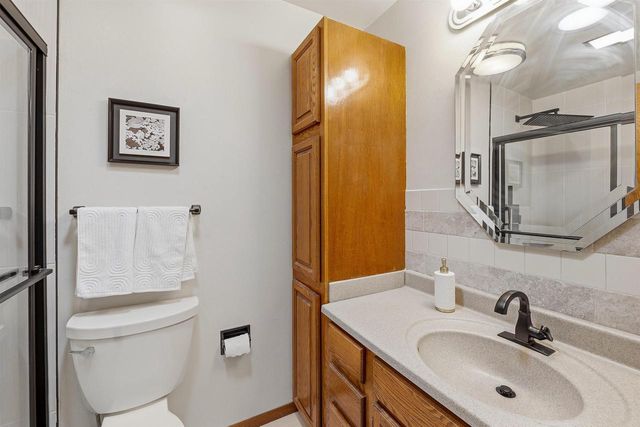 920 S WESTHAVEN DRIVE, Oshkosh, WI 54904