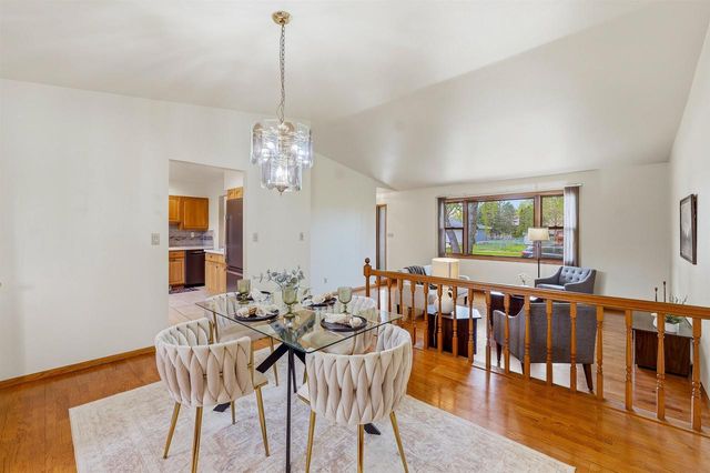 920 S WESTHAVEN DRIVE, Oshkosh, WI 54904