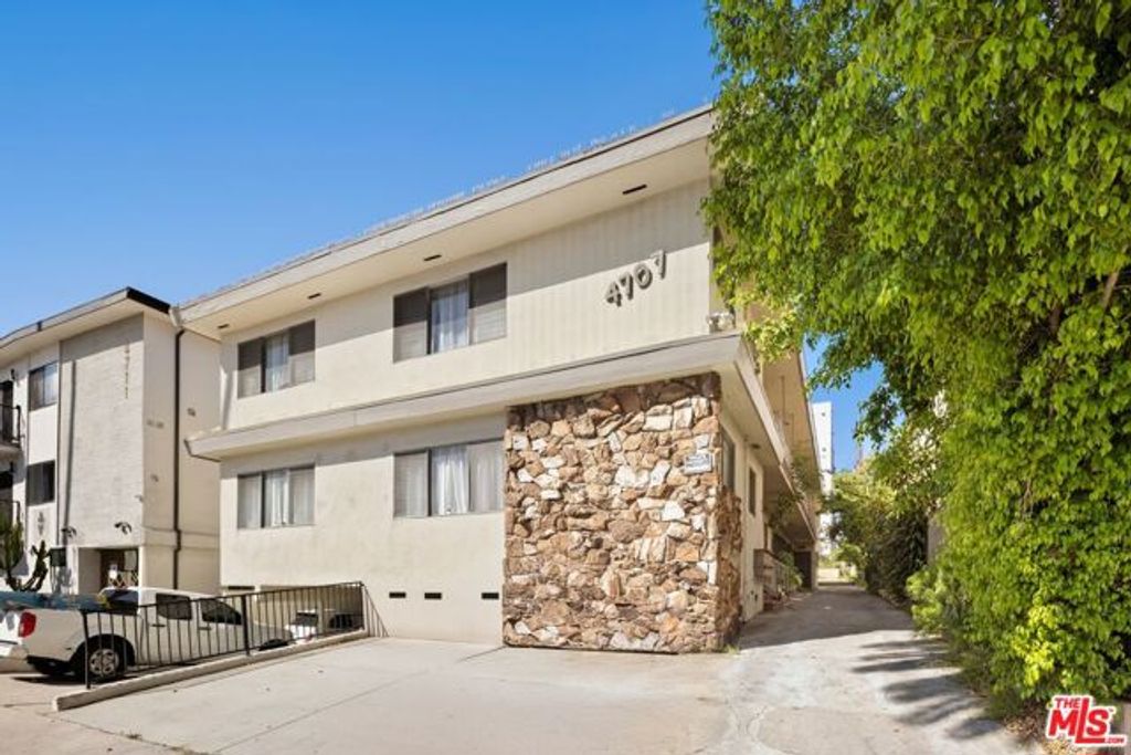 4707 Beverly Boulevard, Los Angeles, CA 90004