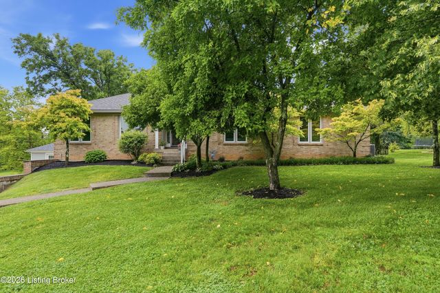 7414 Old Coach Rd, Crestwood, KY 40014