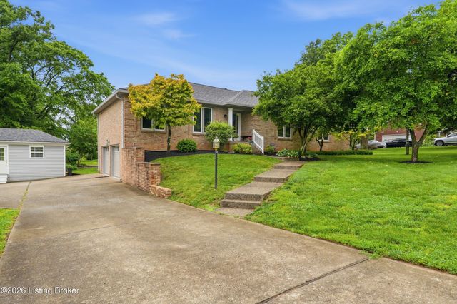 7414 Old Coach Rd, Crestwood, KY 40014