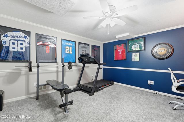 7414 Old Coach Rd, Crestwood, KY 40014