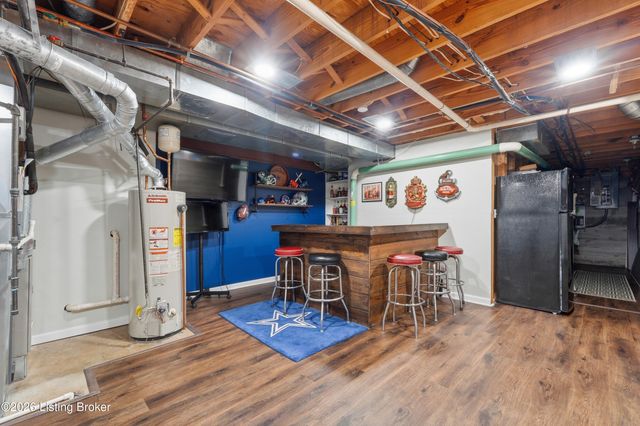 7414 Old Coach Rd, Crestwood, KY 40014