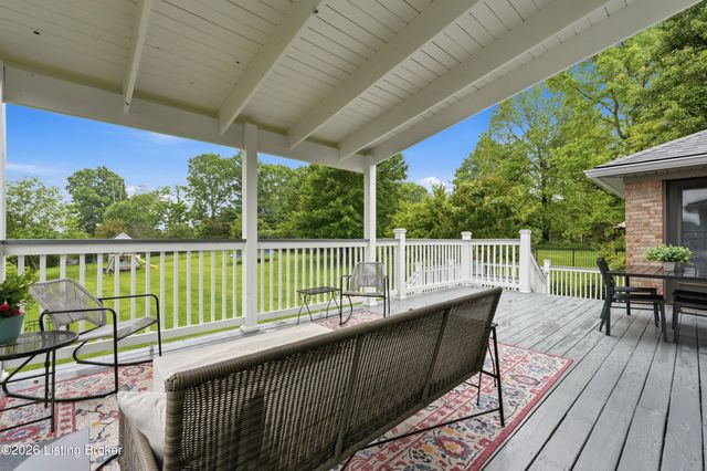 7414 Old Coach Rd, Crestwood, KY 40014
