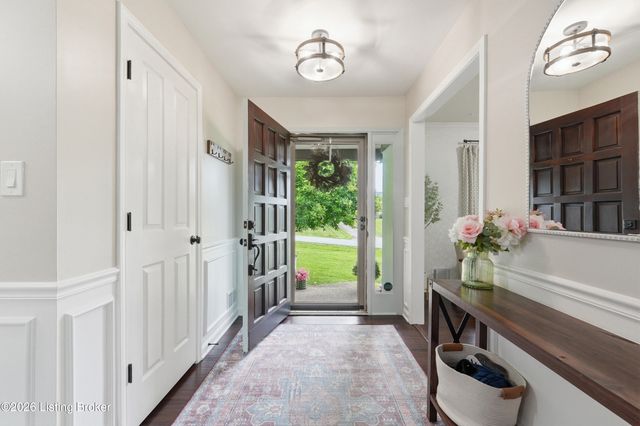 7414 Old Coach Rd, Crestwood, KY 40014