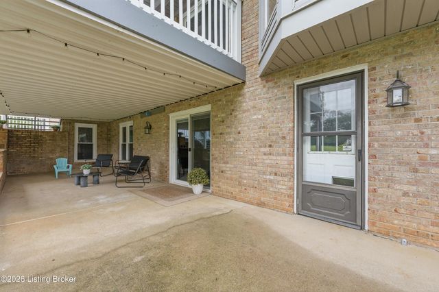 7414 Old Coach Rd, Crestwood, KY 40014