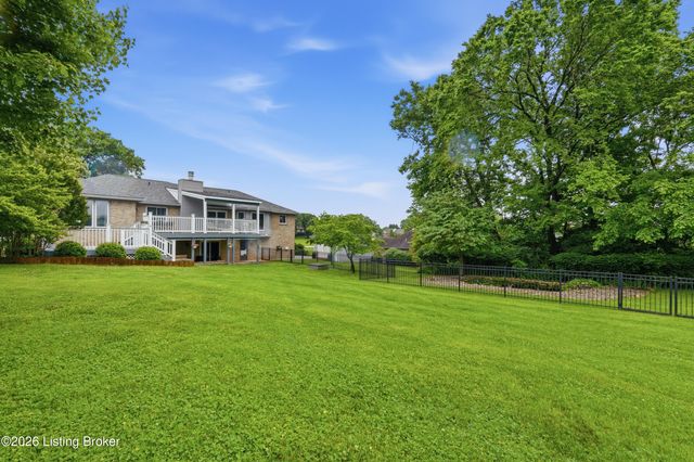 7414 Old Coach Rd, Crestwood, KY 40014
