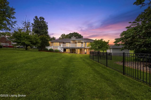 7414 Old Coach Rd, Crestwood, KY 40014