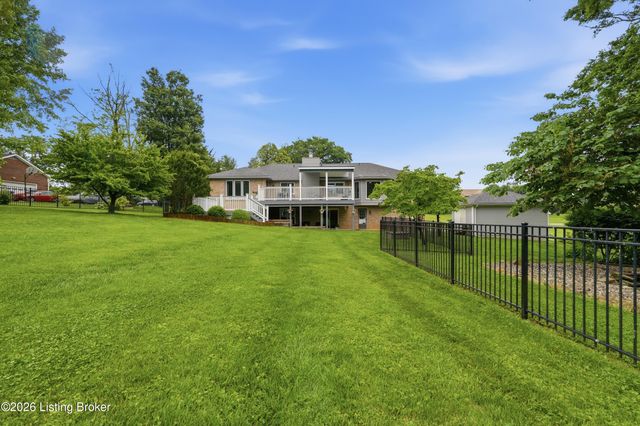 7414 Old Coach Rd, Crestwood, KY 40014