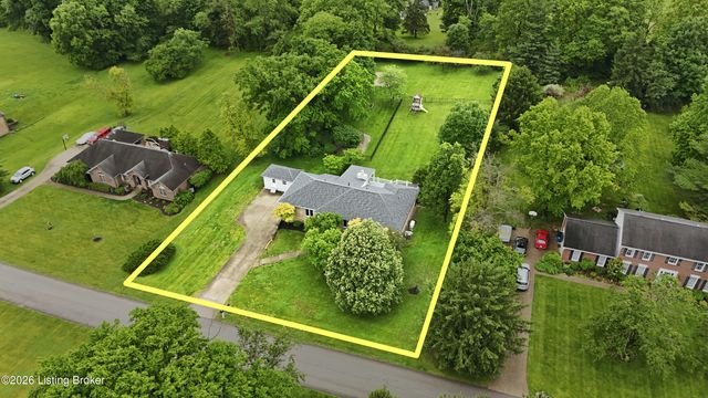 7414 Old Coach Rd, Crestwood, KY 40014
