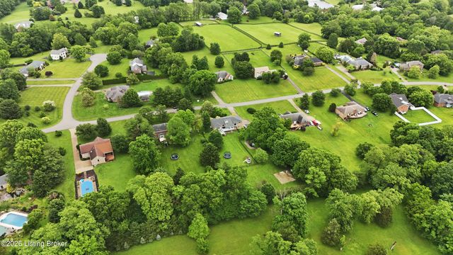 7414 Old Coach Rd, Crestwood, KY 40014