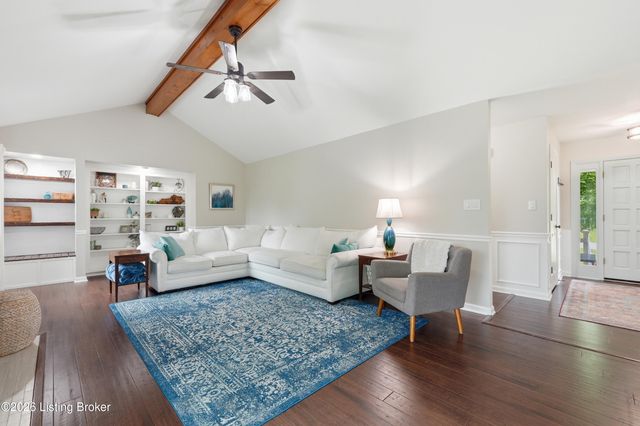 7414 Old Coach Rd, Crestwood, KY 40014