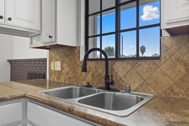 1730 W Grand Avenue, Porterville, CA 93257