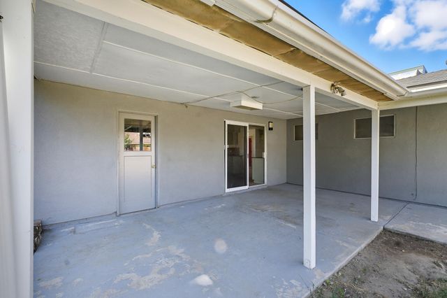 1730 W Grand Avenue, Porterville, CA 93257