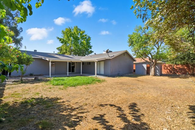 1730 W Grand Avenue, Porterville, CA 93257