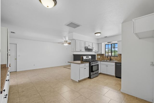 1730 W Grand Avenue, Porterville, CA 93257