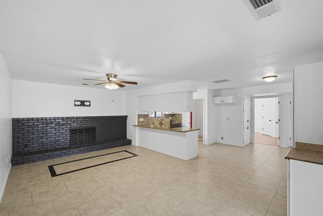 1730 W Grand Avenue, Porterville, CA 93257