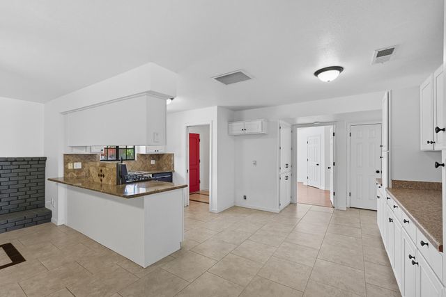 1730 W Grand Avenue, Porterville, CA 93257