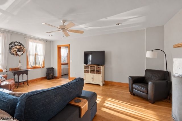 120 Hill St, Midland Park Boro, NJ 07432