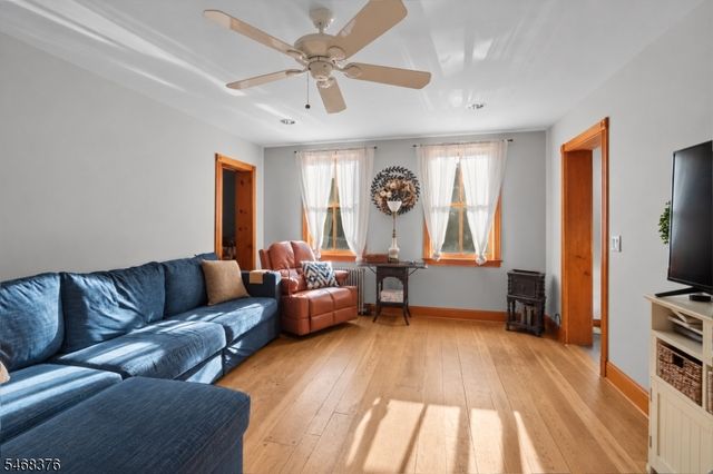 120 Hill St, Midland Park Boro, NJ 07432