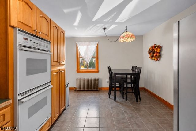 120 Hill St, Midland Park Boro, NJ 07432