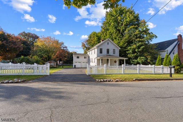 120 Hill St, Midland Park Boro, NJ 07432