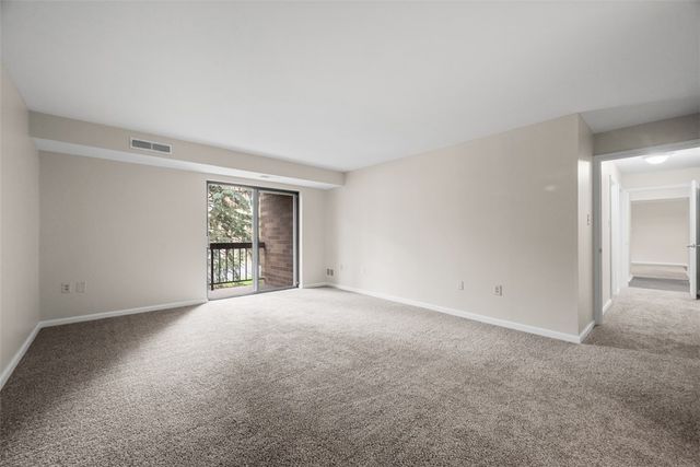 1500 COCHRAN RD. 614, Scott Twp, PA 15243