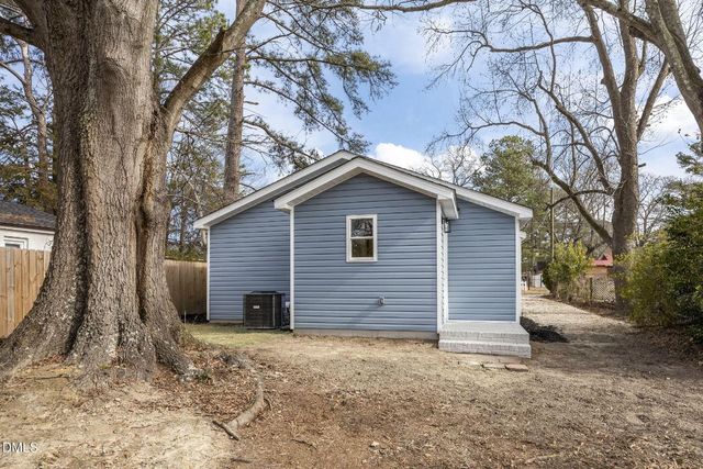 303 Graves Street, Selma, NC 27576