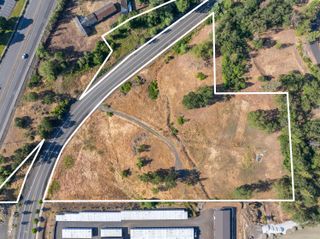 10569 Hannon Road, Eagle Point, OR 97524