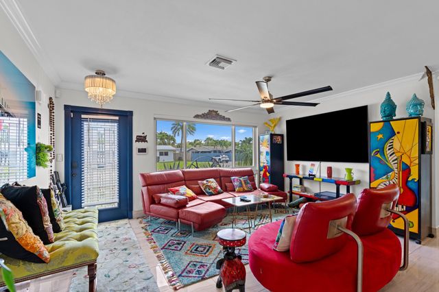 3705 NE 16th Avenue, Oakland Park, FL 33334