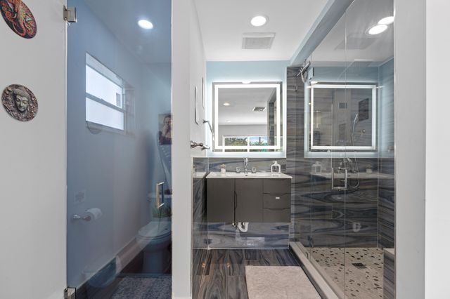 3705 NE 16th Avenue, Oakland Park, FL 33334