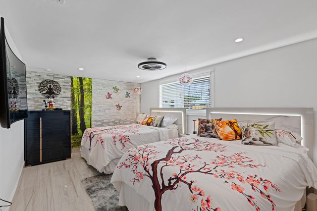 3705 NE 16th Avenue, Oakland Park, FL 33334