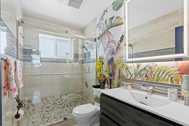 3705 NE 16th Avenue, Oakland Park, FL 33334