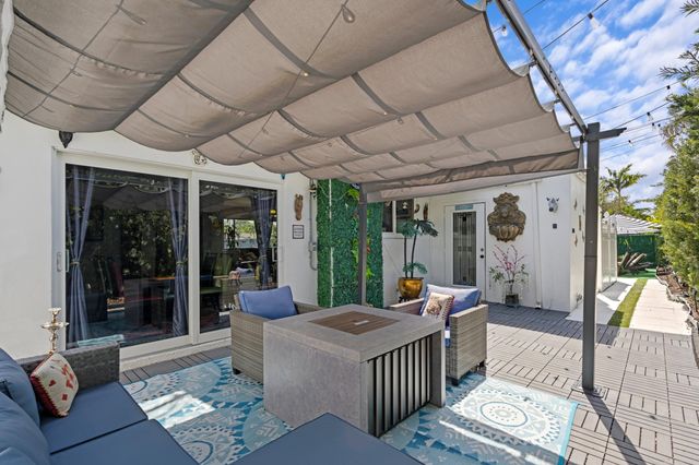 3705 NE 16th Avenue, Oakland Park, FL 33334