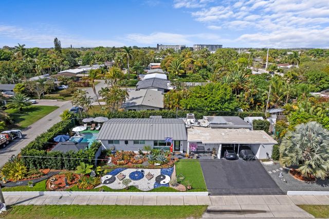 3705 NE 16th Avenue, Oakland Park, FL 33334