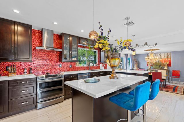 3705 NE 16th Avenue, Oakland Park, FL 33334