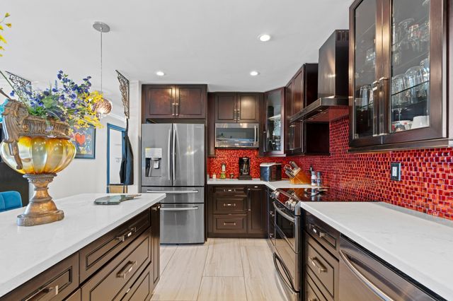 3705 NE 16th Avenue, Oakland Park, FL 33334