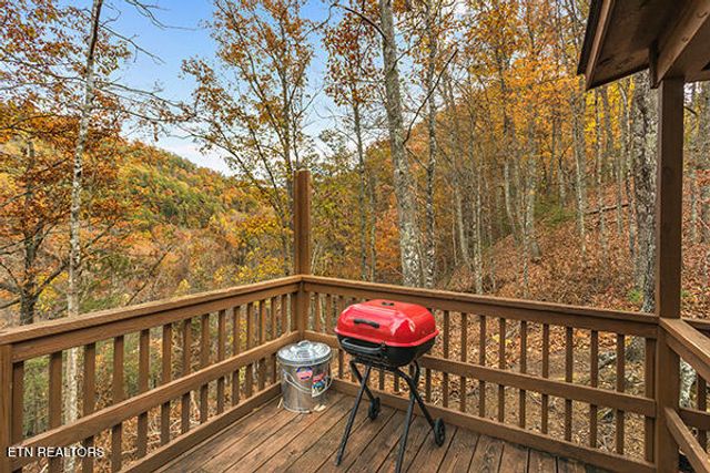 3334 Bear Mountain Lane, Sevierville, TN 37876