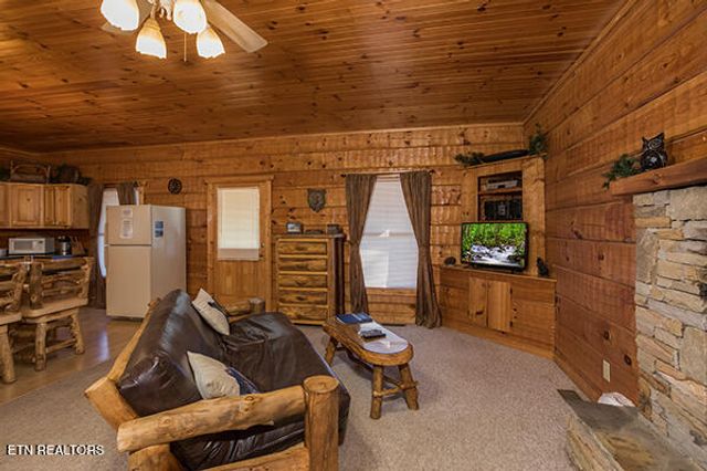 3334 Bear Mountain Lane, Sevierville, TN 37876