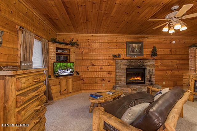 3334 Bear Mountain Lane, Sevierville, TN 37876