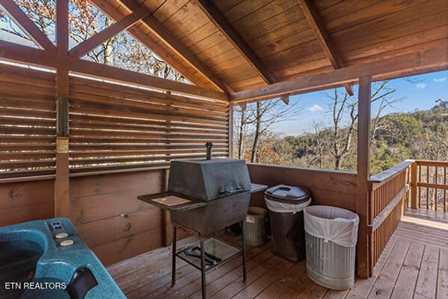 3334 Bear Mountain Lane, Sevierville, TN 37876