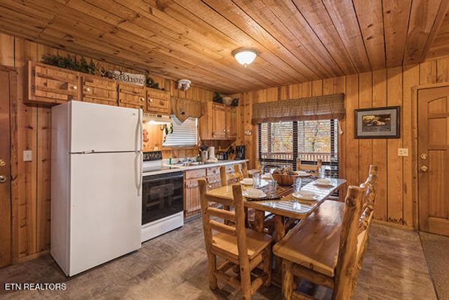 3334 Bear Mountain Lane, Sevierville, TN 37876