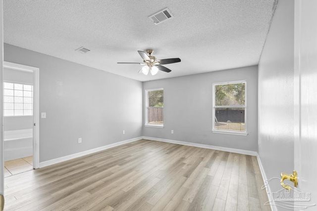 1068 Joaquin Dr, Pensacola, FL 32506