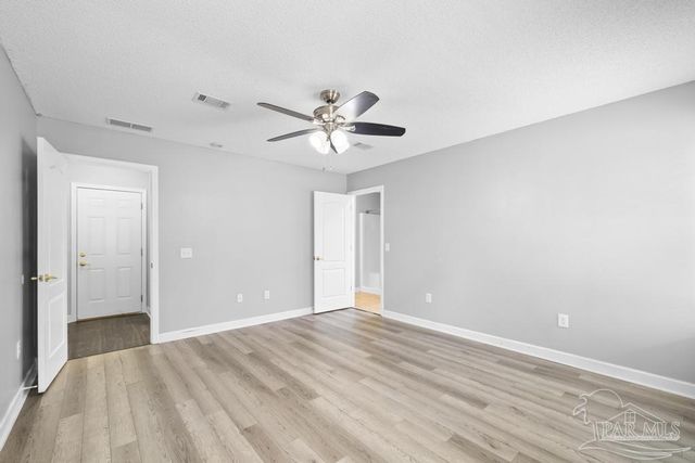 1068 Joaquin Dr, Pensacola, FL 32506