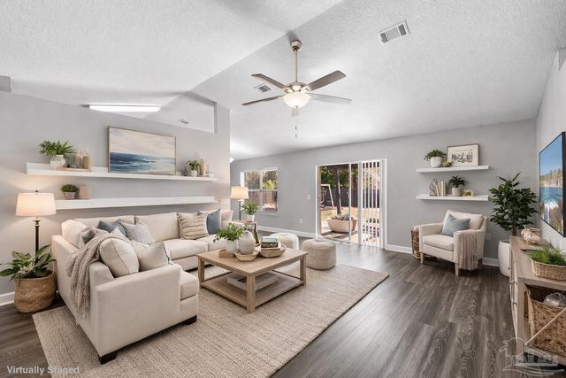 1068 Joaquin Dr, Pensacola, FL 32506