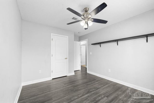 1068 Joaquin Dr, Pensacola, FL 32506