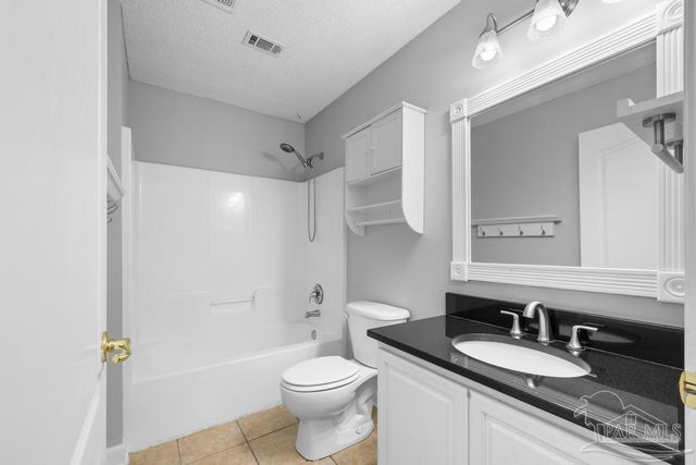 1068 Joaquin Dr, Pensacola, FL 32506