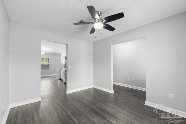 1068 Joaquin Dr, Pensacola, FL 32506