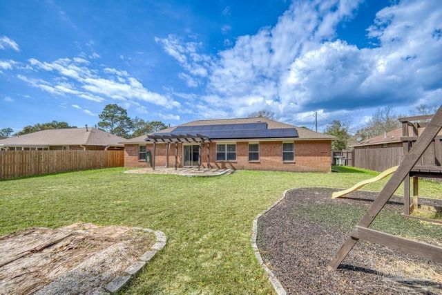 1068 Joaquin Dr, Pensacola, FL 32506